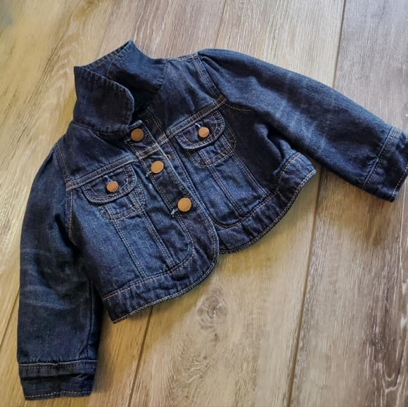Baby Gap girl's med-dark Jean jacket/ antique gold buttons Size 6-12 mos - Picture 2 of 8
